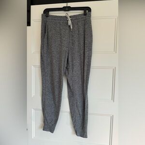 Vuori Joggers Gray